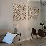 La Casa De La Colonia Nyaraló Seira
