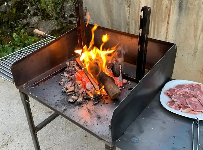 La Casa De La Colonia Сейра